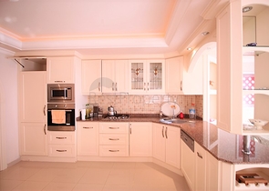 Трехкомнатная квартира рядом с морем