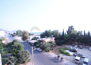 Трехкомнатная квартира рядом с морем