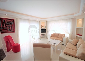 Трехкомнатная квартира рядом с морем