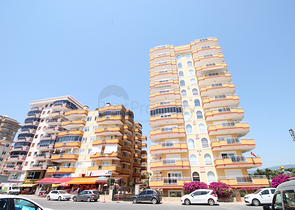 Трехкомнатная квартира рядом с морем