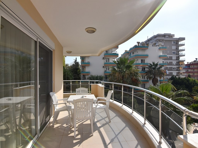 Трехкомнатная квартира с большой квадратурой