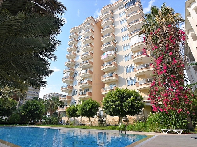 Трехкомнатная квартира с большой квадратурой