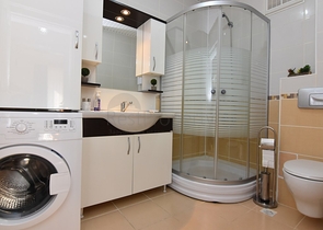 Трехкомнатная квартира с большой квадратурой