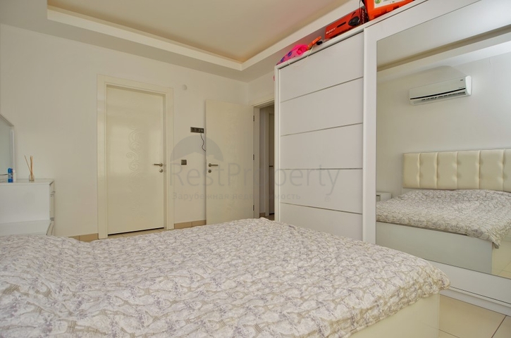 Трехкомнатная квартира с мебелью