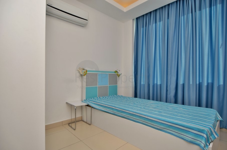 Трехкомнатная квартира с мебелью