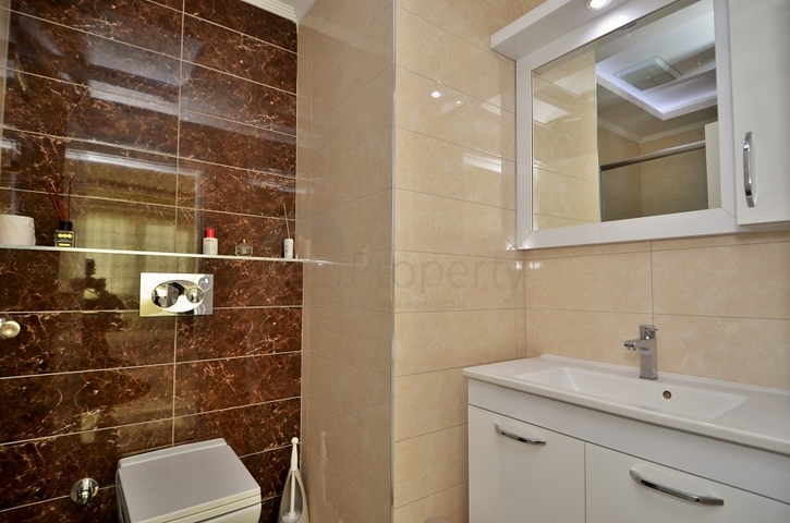 Трехкомнатная квартира с мебелью