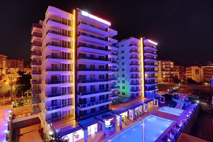 Трехкомнатная квартира с мебелью