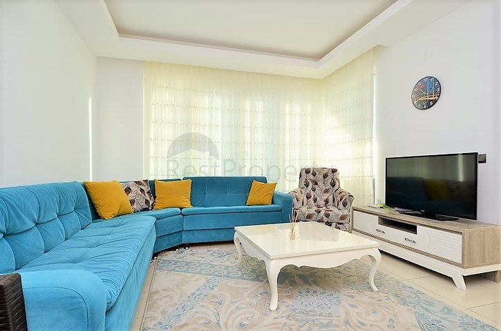 Трехкомнатная квартира с мебелью