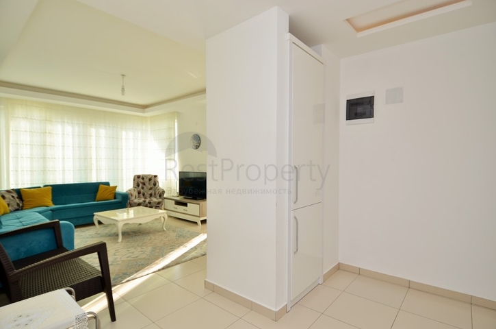 Трехкомнатная квартира с мебелью