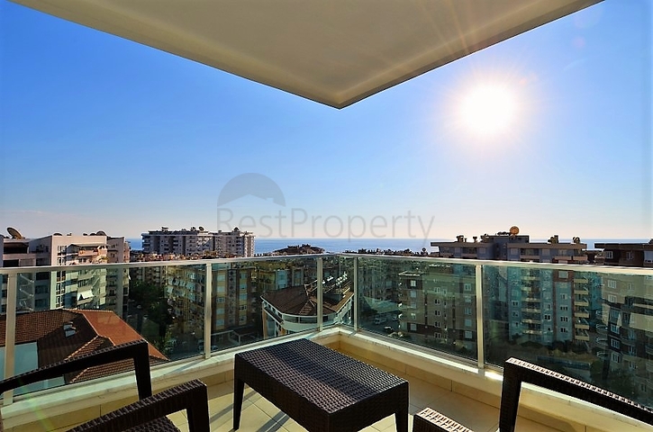 Трехкомнатная квартира с мебелью