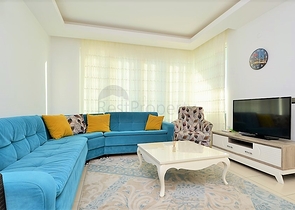 Трехкомнатная квартира с мебелью