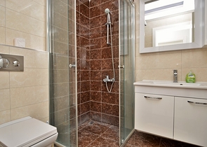 Трехкомнатная квартира с мебелью