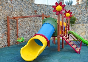 Трехкомнатная квартира с мебелью