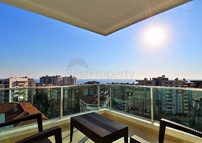 Трехкомнатная квартира с мебелью