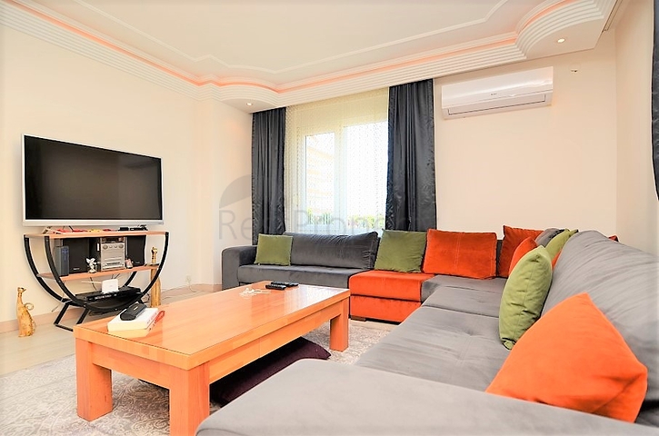 Трехкомнатная квартира в престижном районе