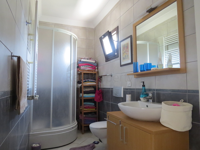 Продается 2-х этажная вилла с собственным садом