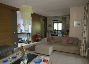 Продается 2-х этажная вилла с собственным садом