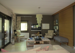 Продается 2-х этажная вилла с собственным садом