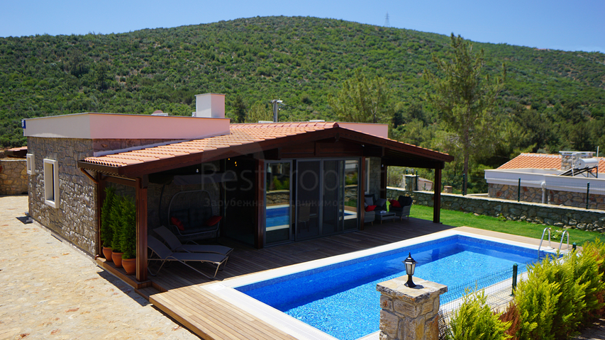 Продается 4-х комнатный дом из натурального камня