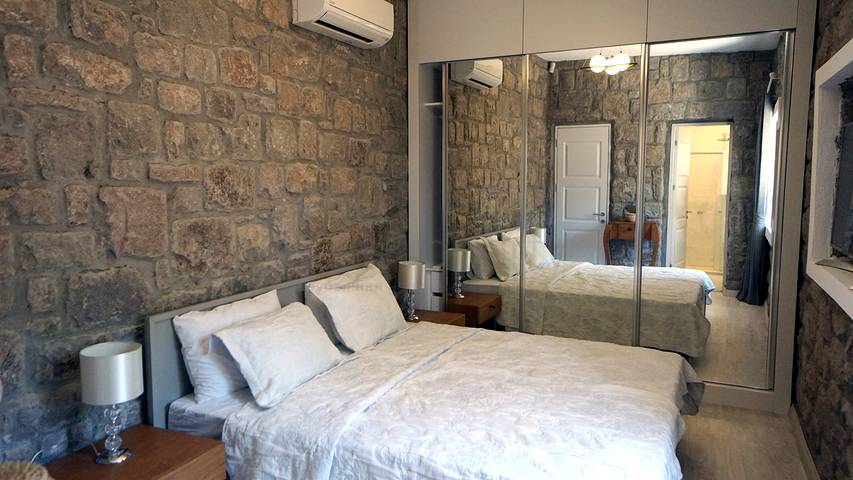 Продается 4-х комнатный дом из натурального камня