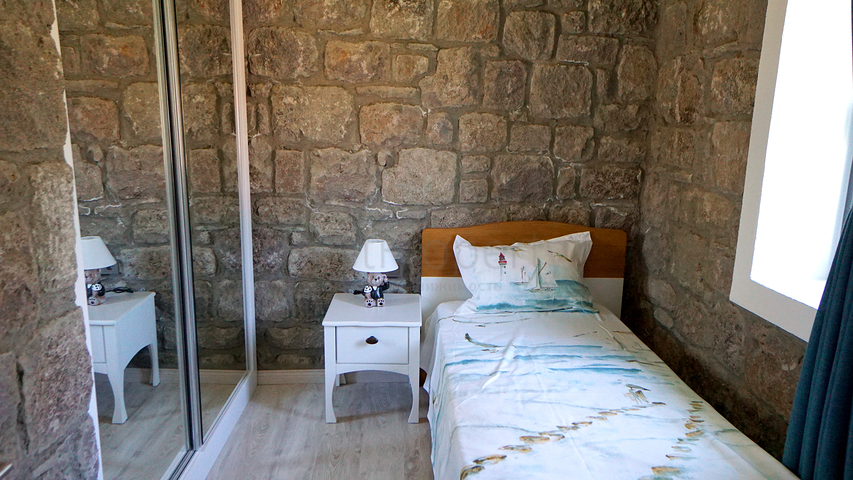 Продается 4-х комнатный дом из натурального камня