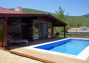 Продается 4-х комнатный дом из натурального камня