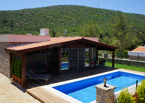 Продается 4-х комнатный дом из натурального камня