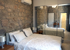 Продается 4-х комнатный дом из натурального камня