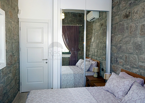 Продается 4-х комнатный дом из натурального камня