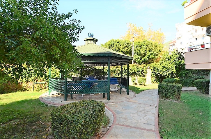 Меблированные апартаменты 1+1 в Аланье