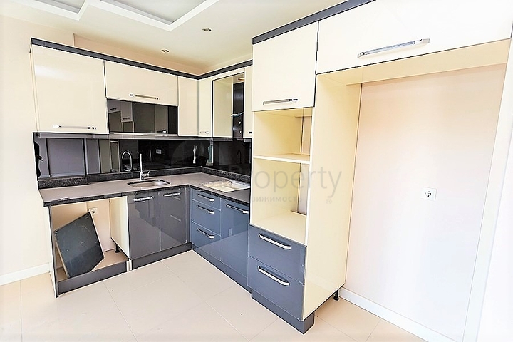 Пентхаус с планировкой 2+1 в Тосмуре