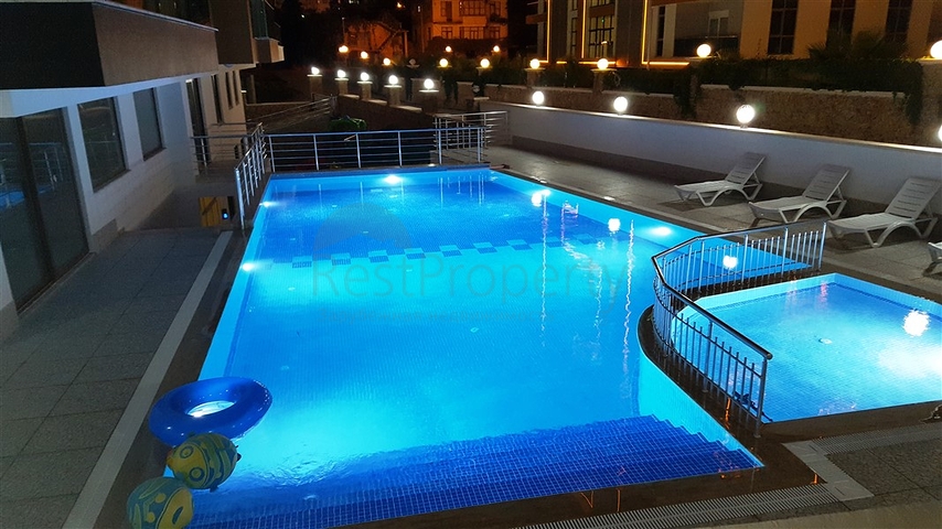 Пентхаус с планировкой 2+1 в Тосмуре