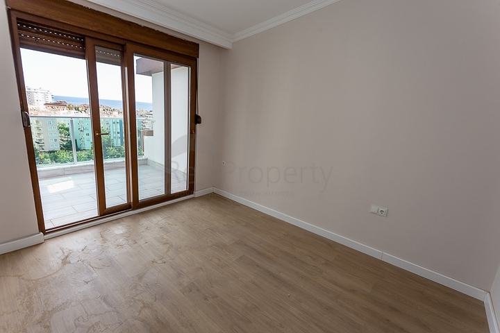 Пентхаус с планировкой 2+1 в Тосмуре