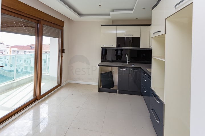 Пентхаус с планировкой 2+1 в Тосмуре