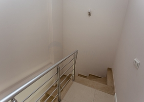 Пентхаус с планировкой 2+1 в Тосмуре