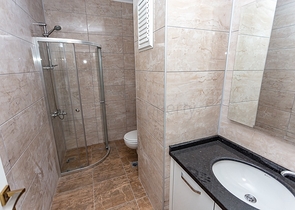 Пентхаус с планировкой 2+1 в Тосмуре