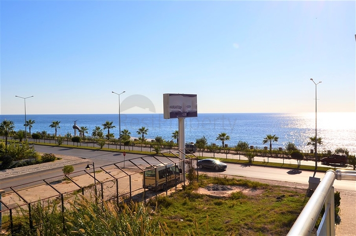 Трехкомнатная квартира с видом море