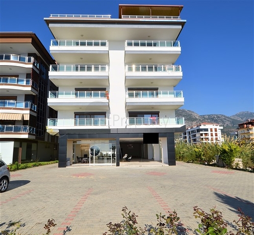 Трехкомнатная квартира с видом море