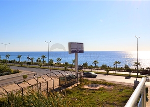 Трехкомнатная квартира с видом море