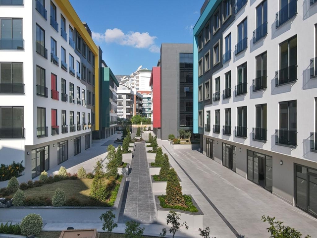 Бизнес-центр в развивающемся районе Оба