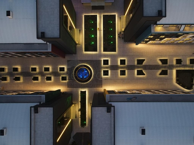 Бизнес-центр в развивающемся районе Оба