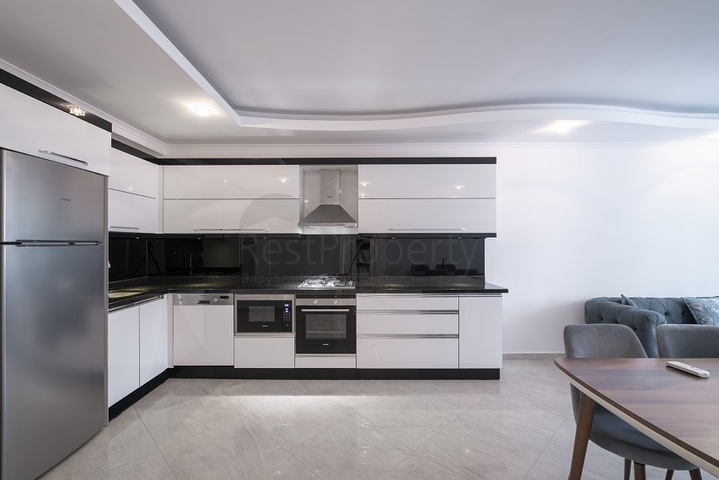 Меблированная трехкомнатная квартира в районе Оба