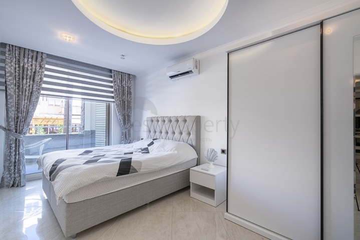 Меблированная трехкомнатная квартира в районе Оба