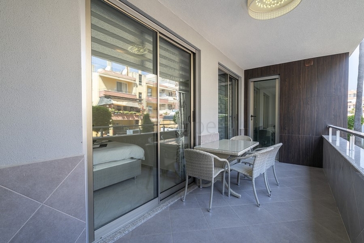 Меблированная трехкомнатная квартира в районе Оба