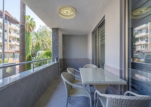 Меблированная трехкомнатная квартира в районе Оба