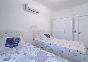 Меблированная трехкомнатная квартира в районе Оба