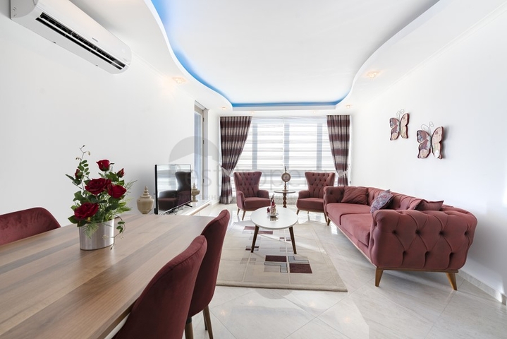 Трехкомнатная квартира с мебелью