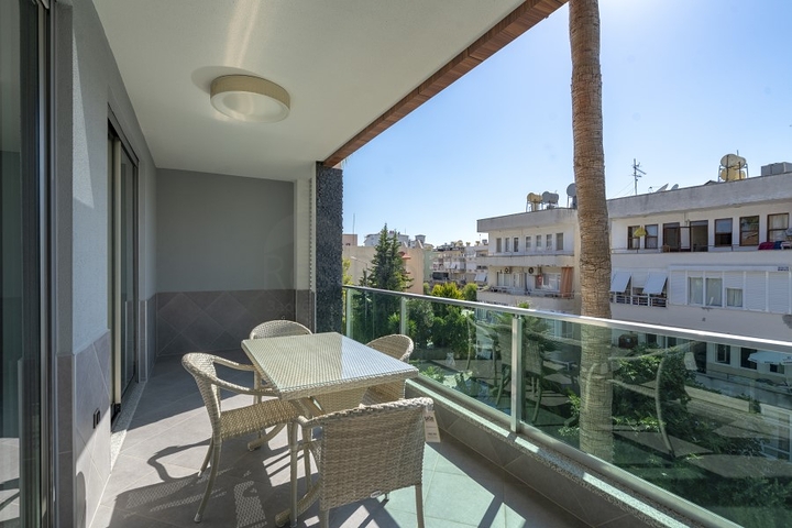 Трехкомнатная квартира с мебелью