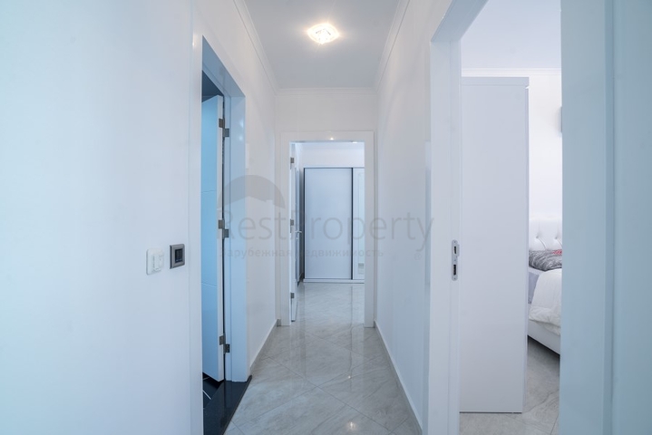 Трехкомнатная квартира с мебелью