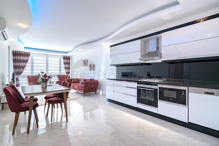 Трехкомнатная квартира с мебелью